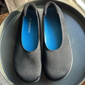 10.5 Joomra, WIDE minimalist, barefoot like new flats with yoga mat insoles